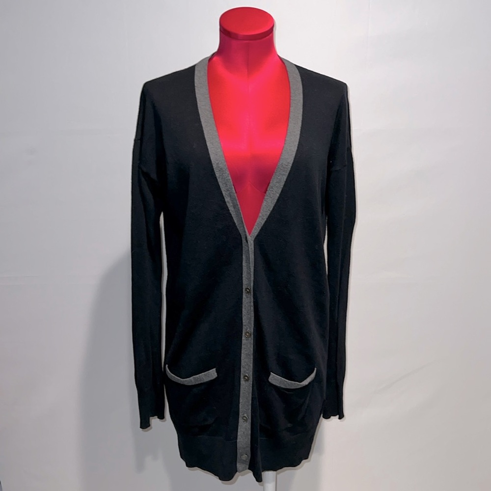 GAP Black/Gray V-Neck Button Cardigan Sweater.